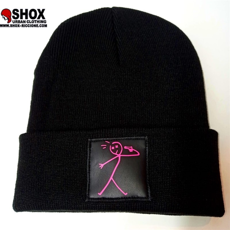 Beanie Shot blackl/neon pink Sbam, patch nera stampata e logo dietro sbam clothing.