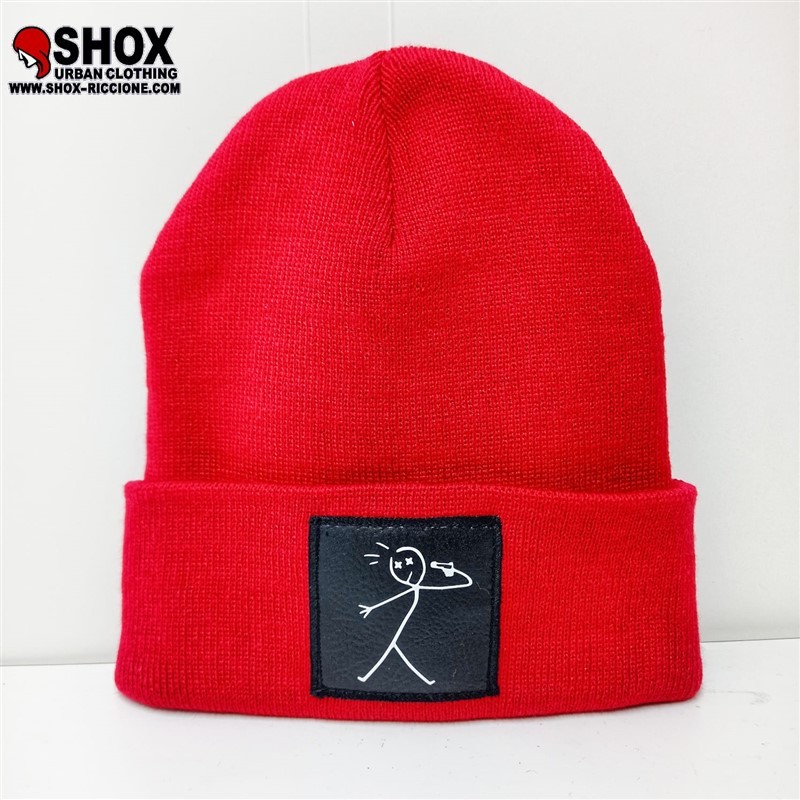 Beanie Shot Red Sbam, patch nera ecopelle stampata + dietro etichetta sbam clothing, lavaggio 30°