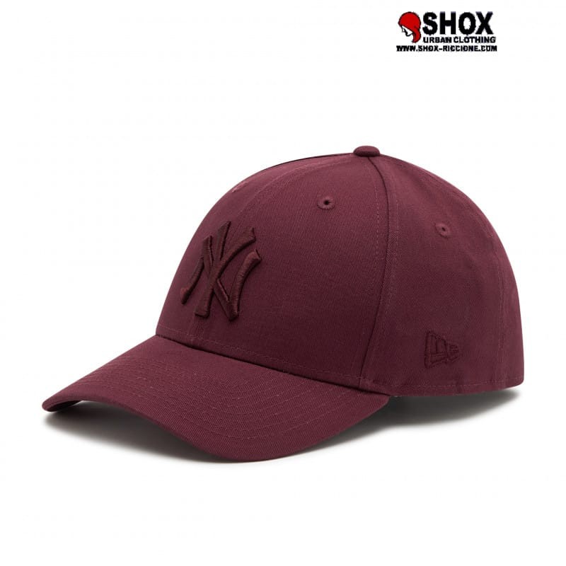 Tonal Bordeaux NY cap